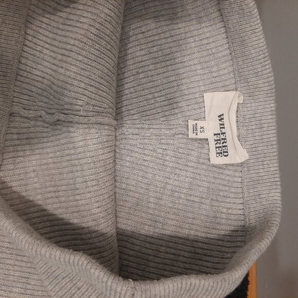 Wilfred aritzia knit skirt - Picture 7 of 7